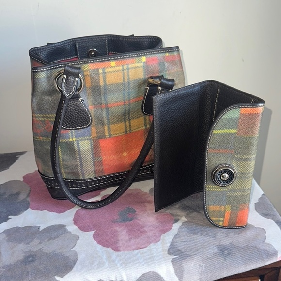 Dooney & Bourke Plaid Handbag and Wallet Set - Picture 5 of 6